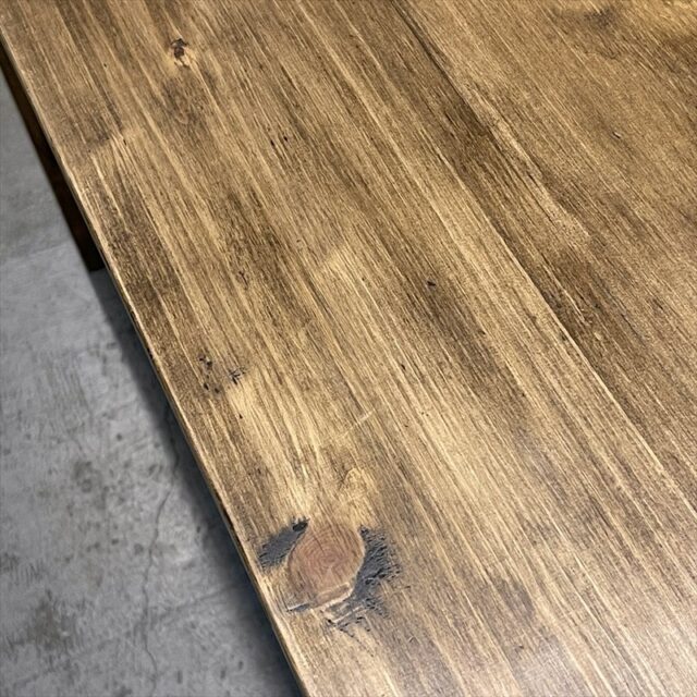 無垢材ダイニングテーブルの天板